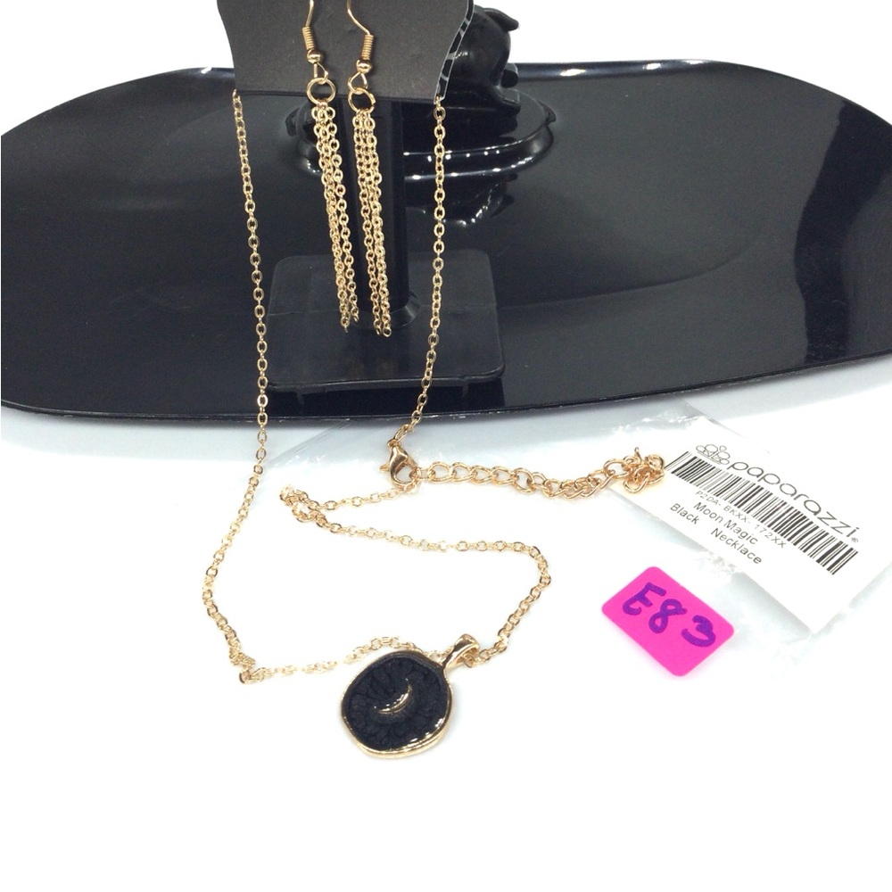 Paparazzi Gold Black Crescent Moon Necklace new